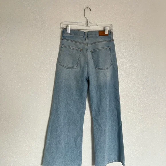 7 For All Mankind Luxe Vintage Ultra Highrise Cropped Jo - Picture 3 of 6